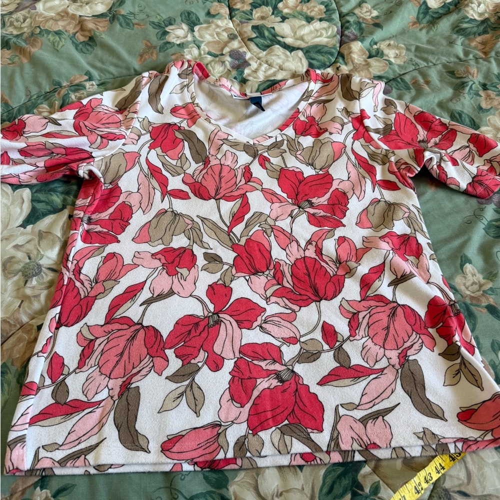Karen Scott Red and Pink Floral Short Sleeve Tee